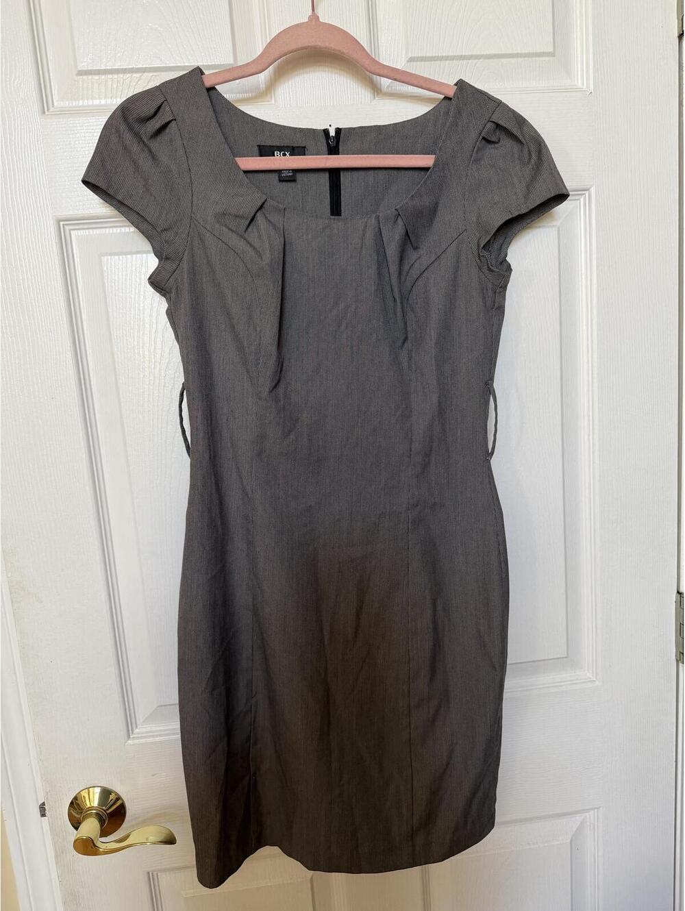 BCX Gray Cap Sleeve Sheath Dress Size 0/XS